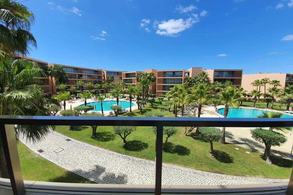 Ambassador Salgados Beach Suites Albufeira Exteriör bild